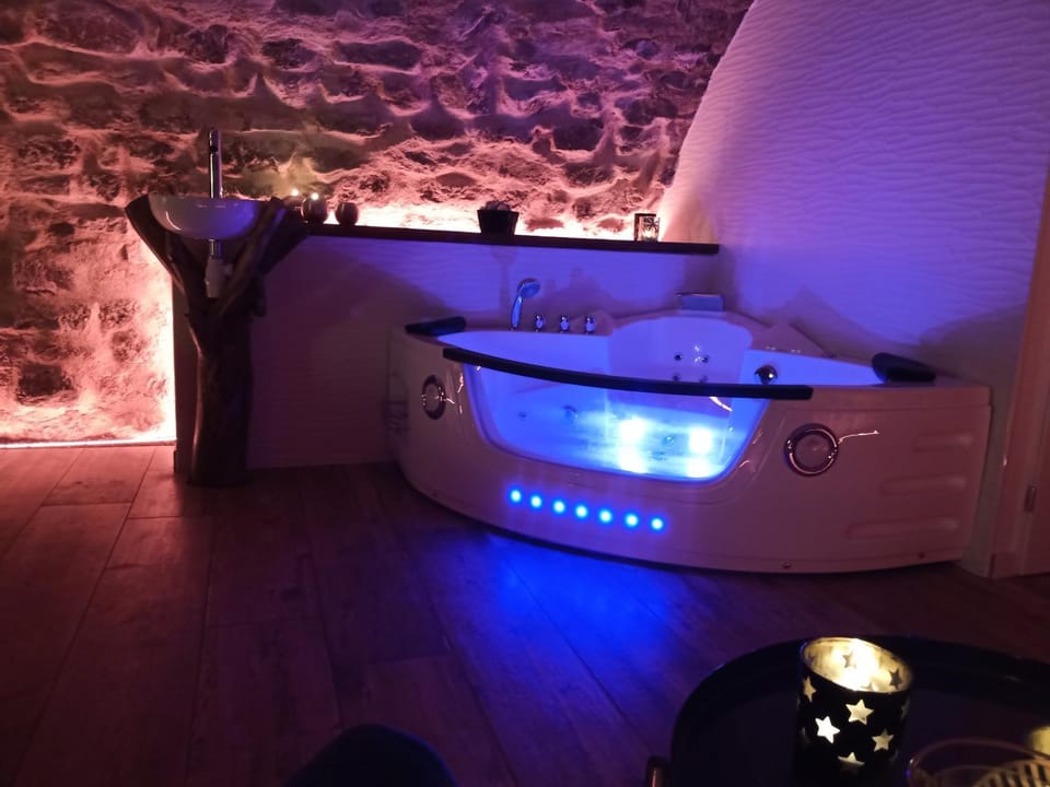 Bathroom, Bath