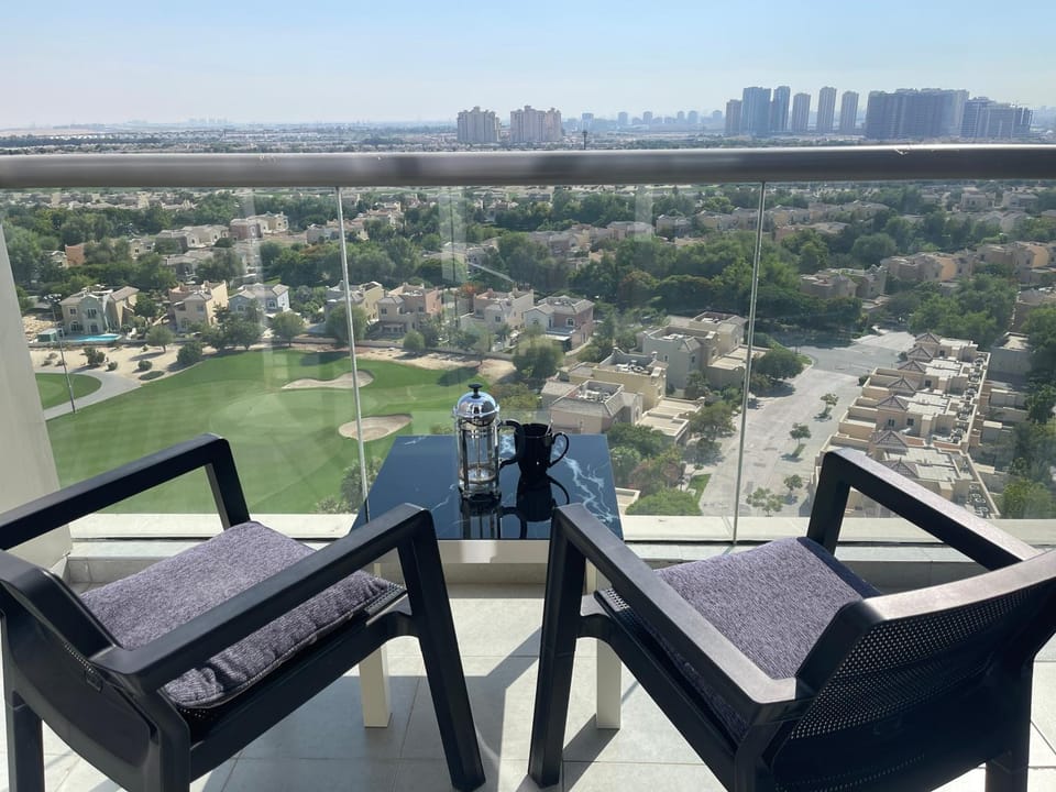 Day, Natural landscape, Bird's eye view, View (from property/room), Balcony/Terrace, Dining area, City view