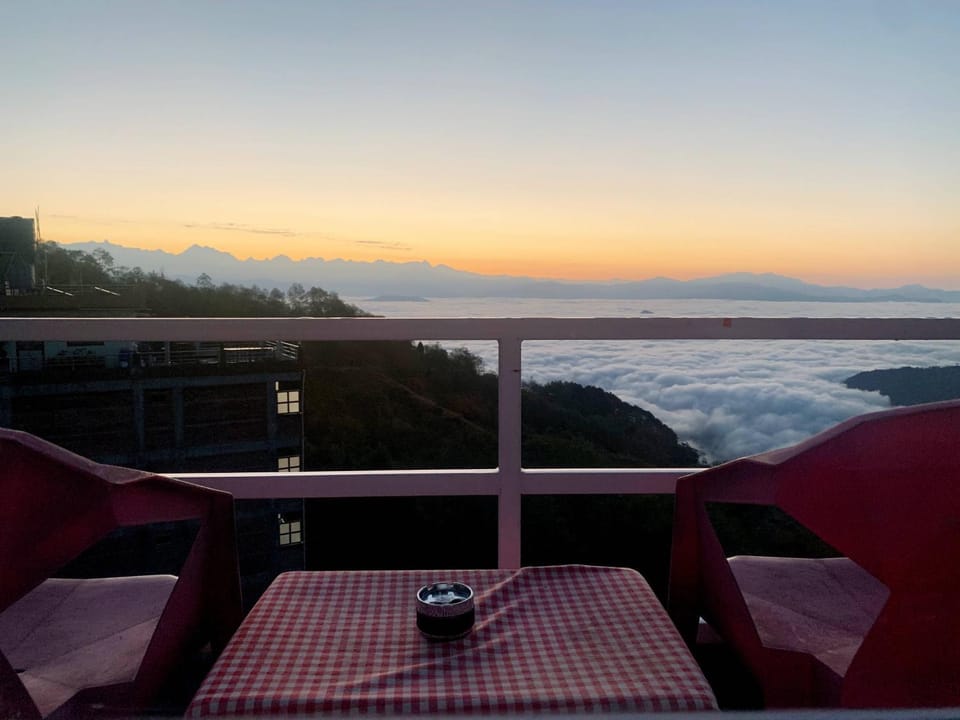 View (from property/room), Balcony/Terrace, Mountain view, Sunrise