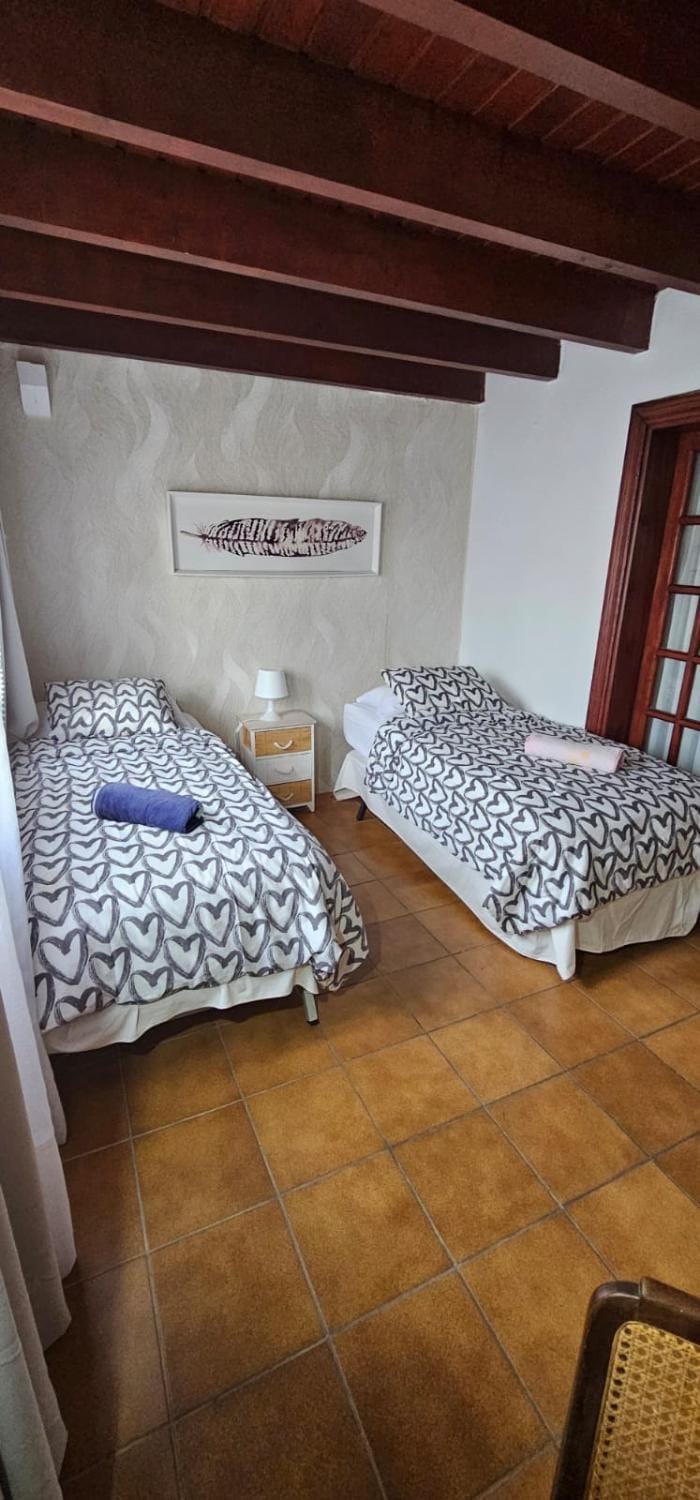 Villa Birdie House in Abona