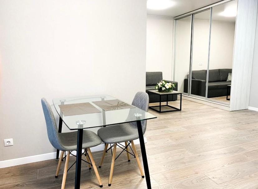 Luxe apartment, Kyiv, Lebediniy Apartment in Kiev City - Kyiv