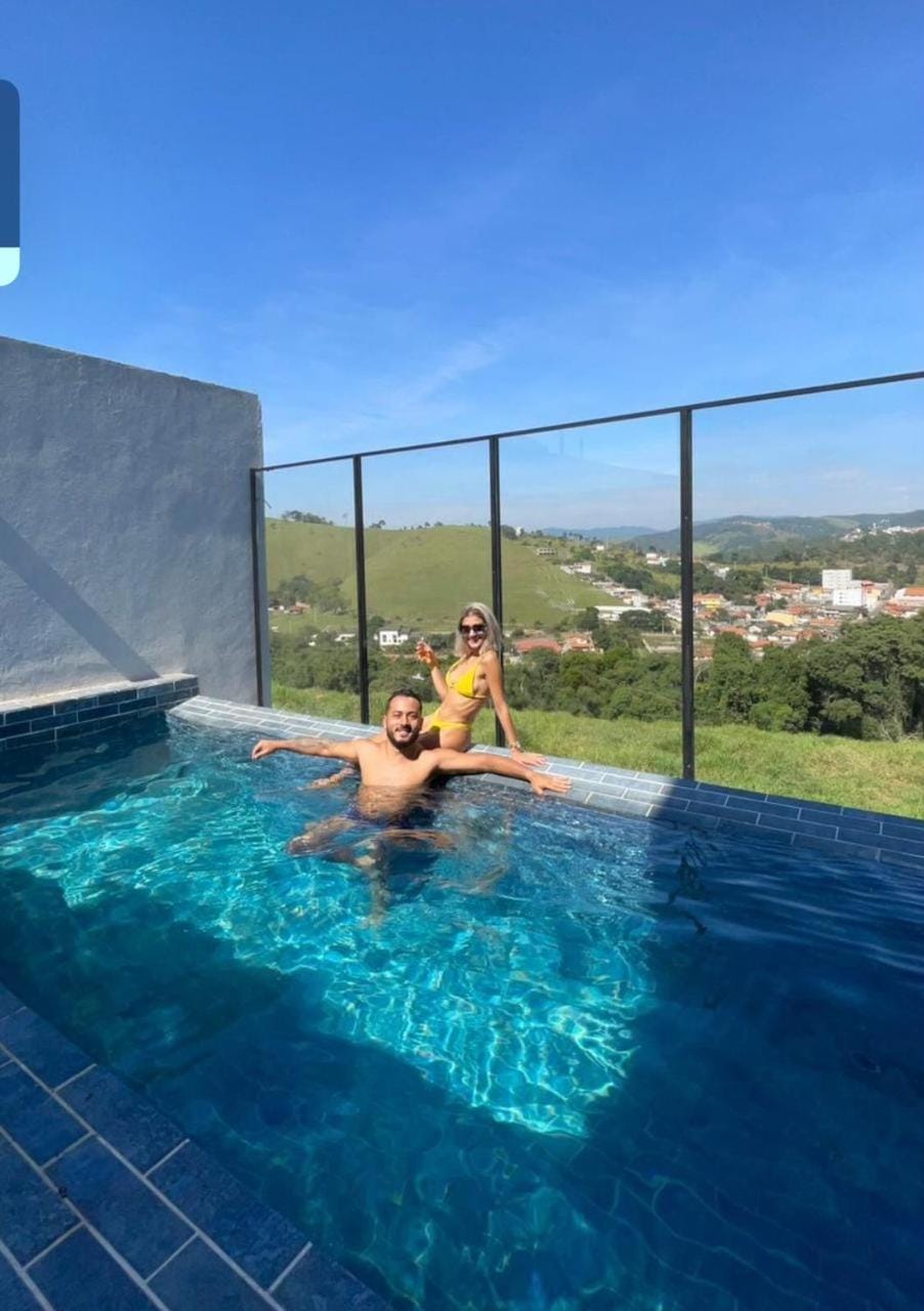 Suite Luxo com Piscina Privativa e Jacuzzi House in State of São Paulo