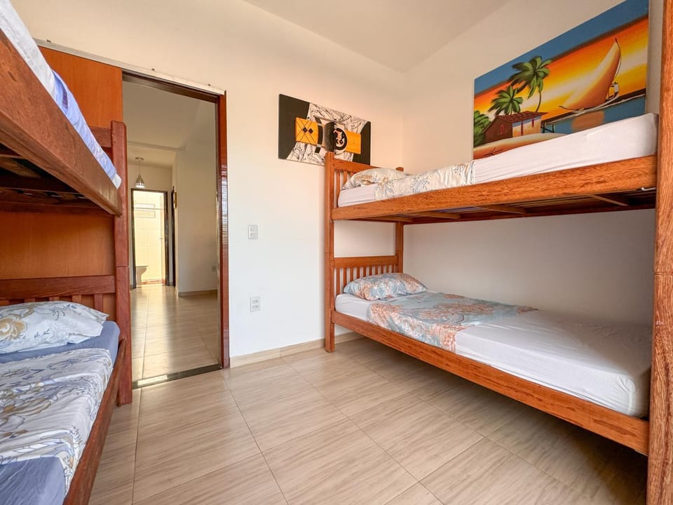 Bedroom, bunk bed