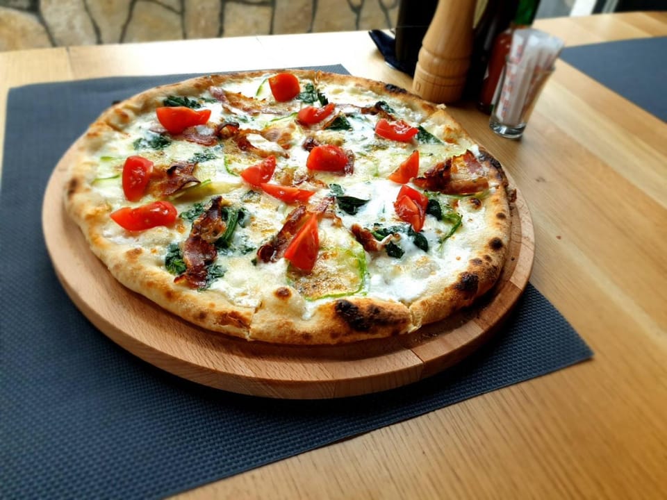 Restaurant/places to eat, Food