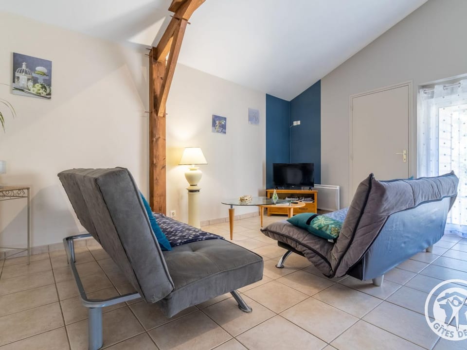Gîte cosy avec spa privatif, terrasse et parking, au cœur des vignobles du Layon, idéal pour couples. - FR-1-622-21 House in Pays de la Loire