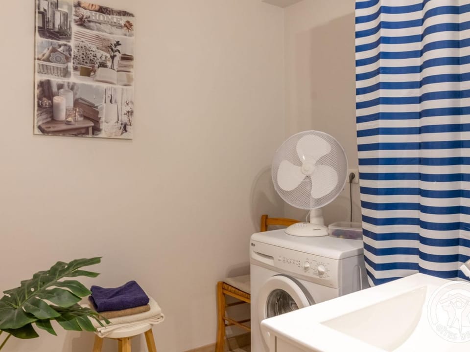 Gîte cosy avec spa privatif, terrasse et parking, au cœur des vignobles du Layon, idéal pour couples. - FR-1-622-21 House in Pays de la Loire