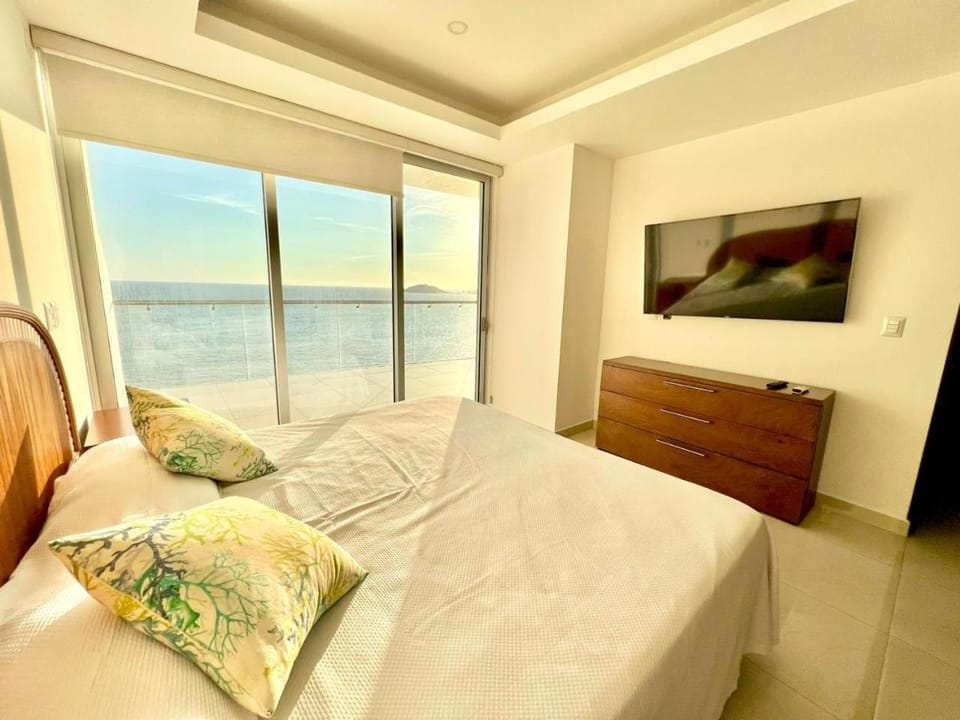 Sunset View Malecón 1402 Vista panoramica al mar Apartment in Mazatlan