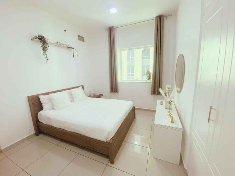 Lovely Dubai Marina Apt - Partial Sea view Apartment in Dubai