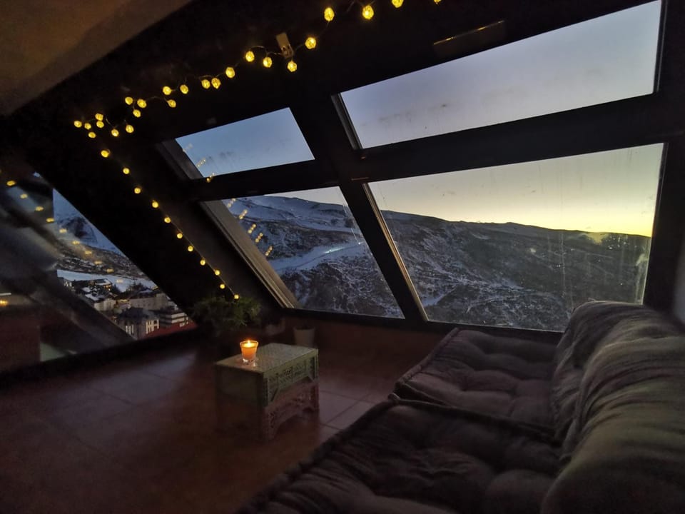 Living room, Lounge or bar, Mountain view, Mountain view