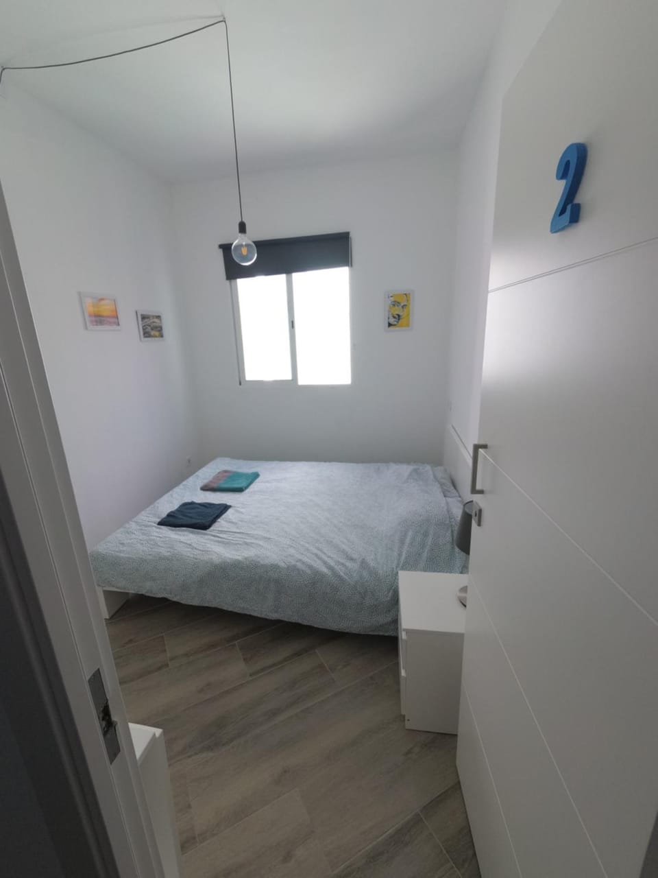 Photo of the whole room, Bedroom