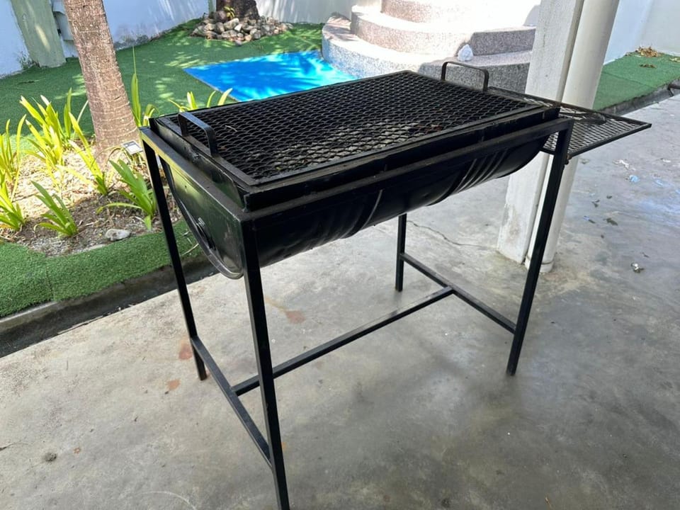 Day, BBQ facilities, Garden view
