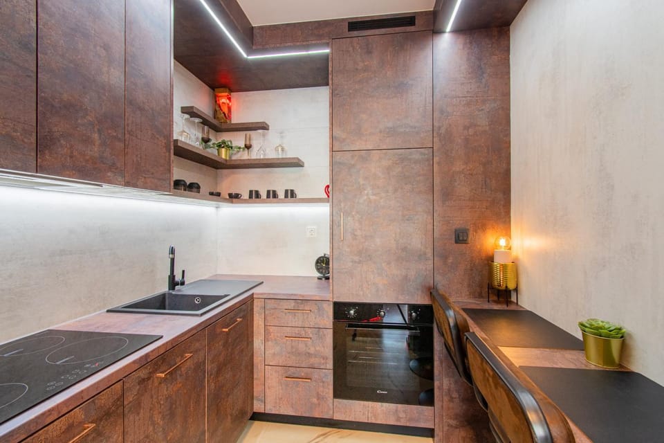 Kitchen or kitchenette, Seating area, heating, oven, stove