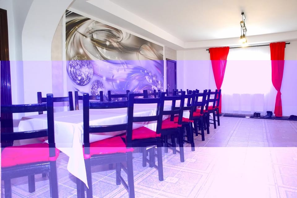 Pensiunea Royal Bed and Breakfast in Romania
