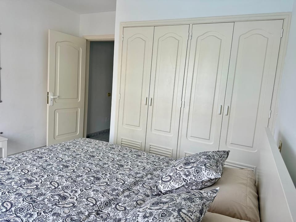 Bedroom, wardrobe
