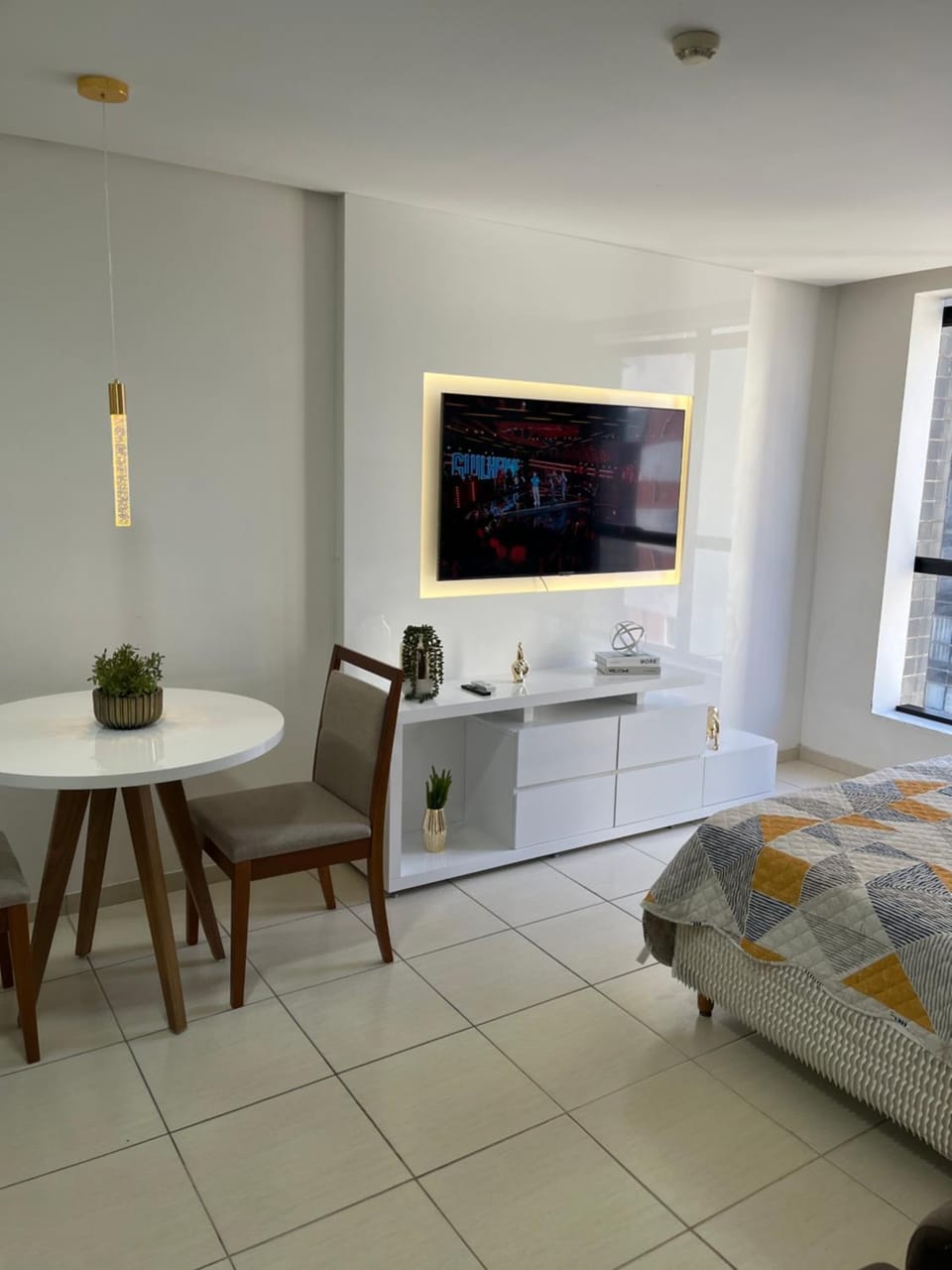Suíte luxo com tela de cinema no América Towers Studio Residence Apartment hotel in Salvador