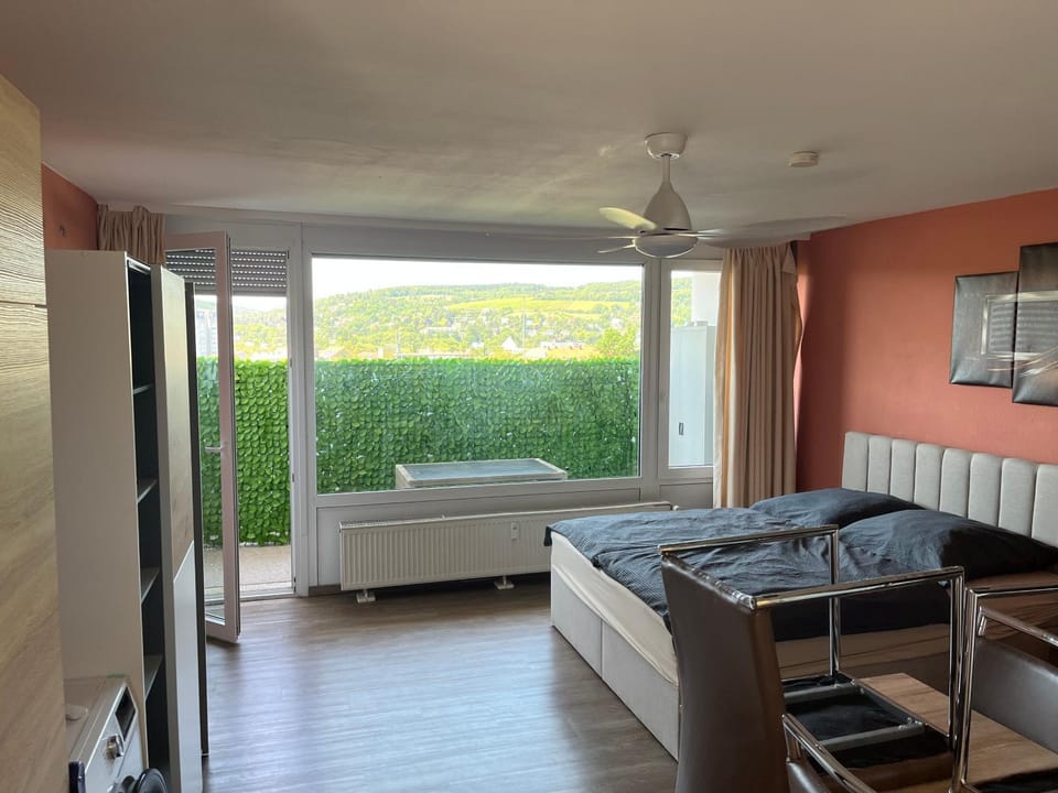Bed, Photo of the whole room