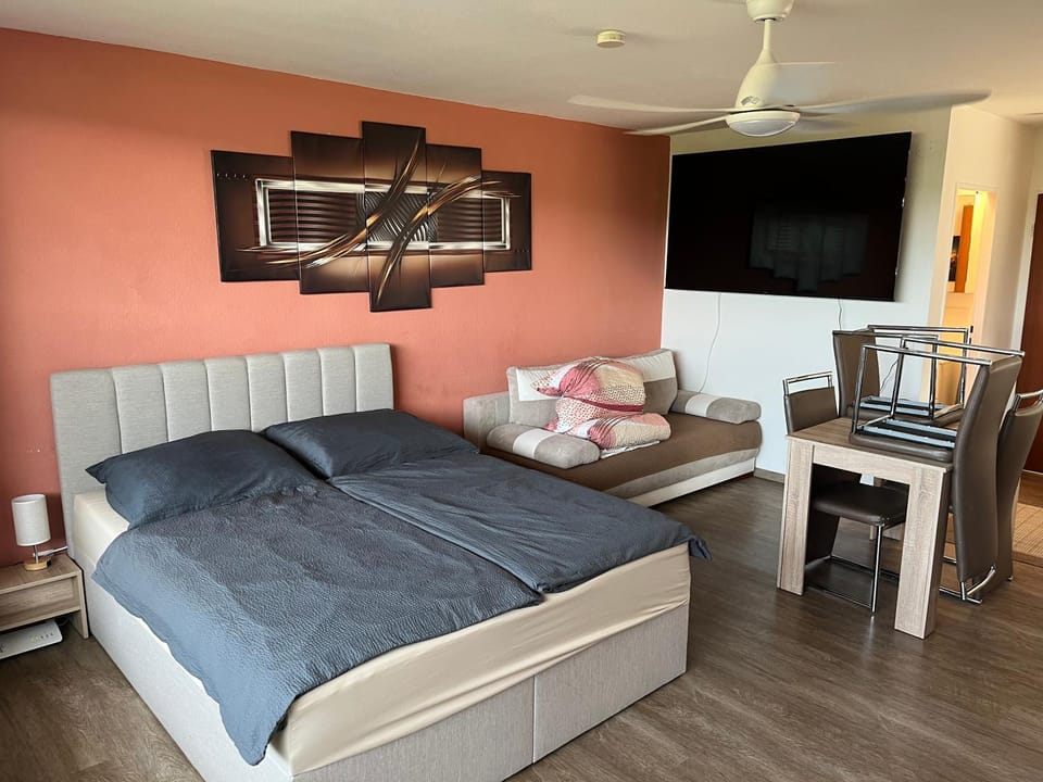 TV and multimedia, Bedroom