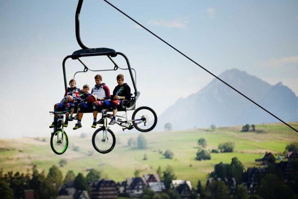 Day, People, Natural landscape, Bird's eye view, Cycling, Mountain view, group of guests