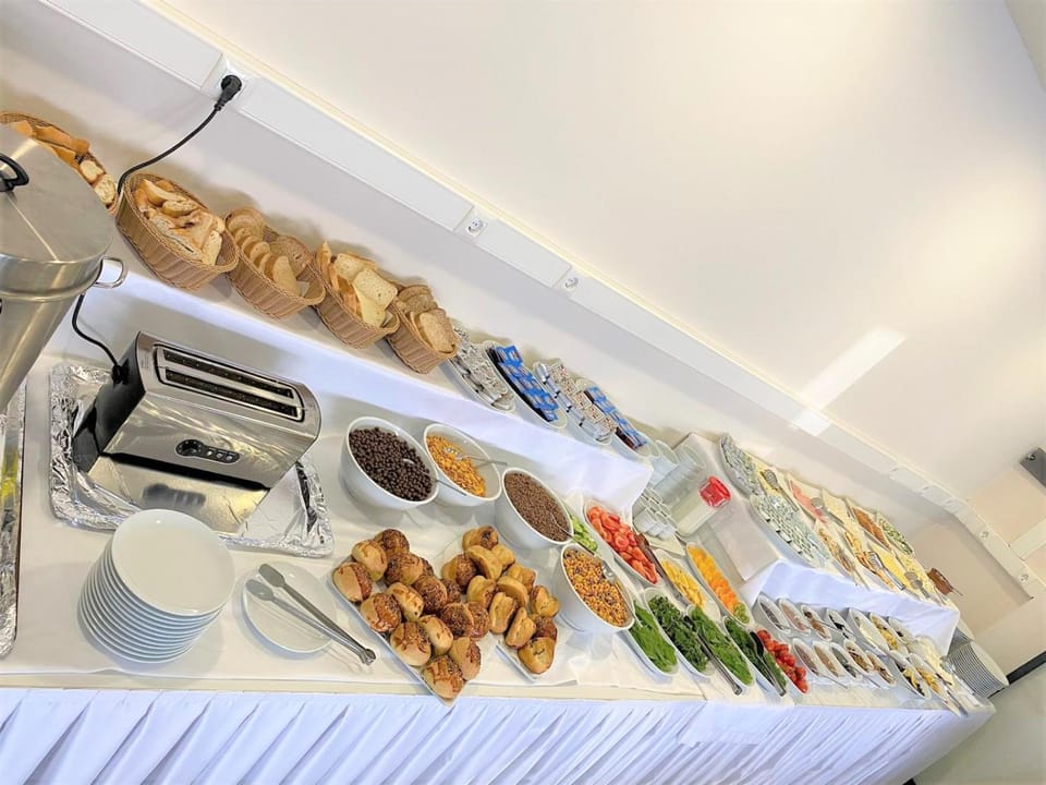 Food and drinks, Breakfast, Buffet breakfast