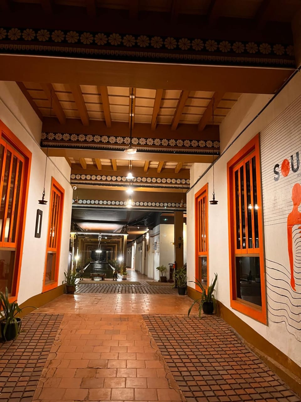 Facade/entrance