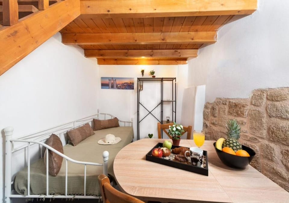 Food and drinks, Dining area, Breakfast