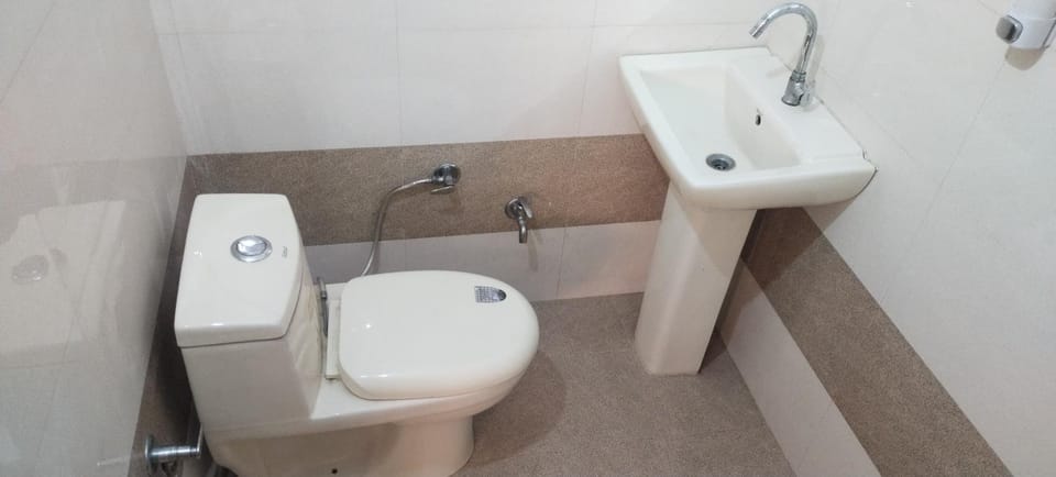 Toilet, Bathroom
