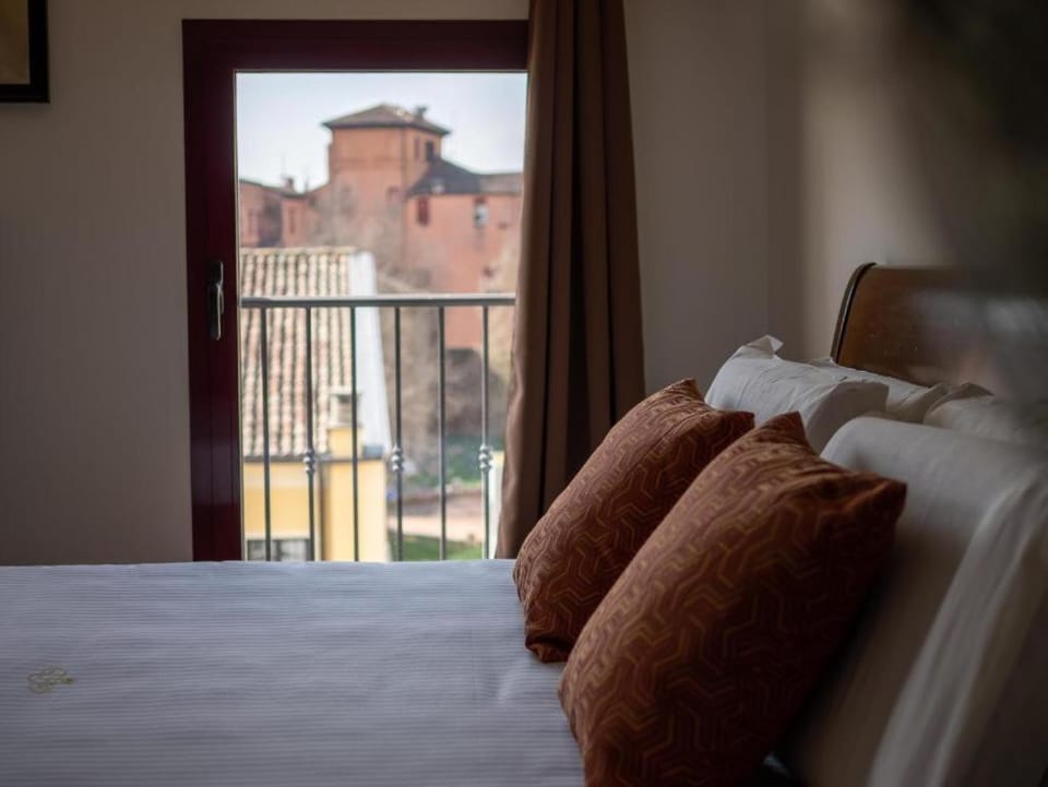 EGO' Residence Ferrara & City Center Apartment Apartment hotel in Veneto