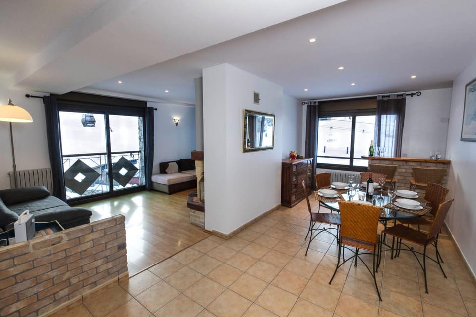 Superbe appartement 170m2 pied des pistes de ski. Apartment in El Pas de la Casa