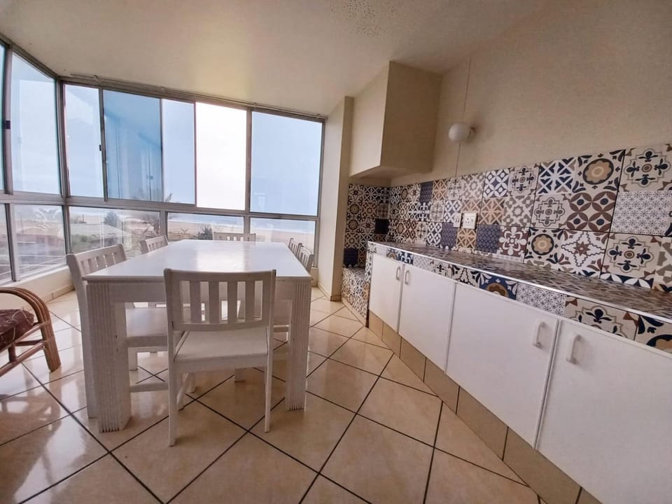 Margate Boulevard Beachfront Apartment Apartment in Margate