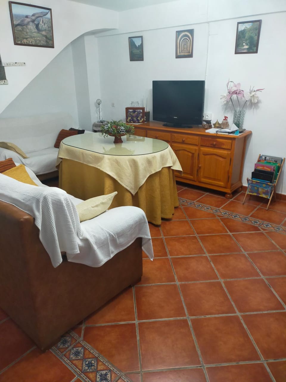 Communal lounge/ TV room
