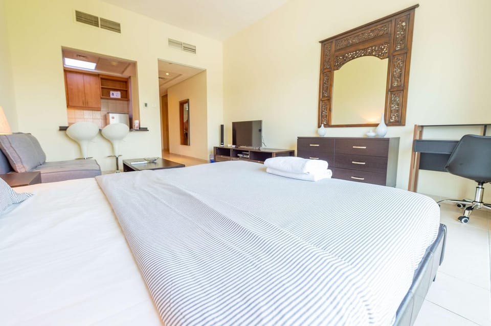 Living room, Photo of the whole room, Bedroom, hair dresser