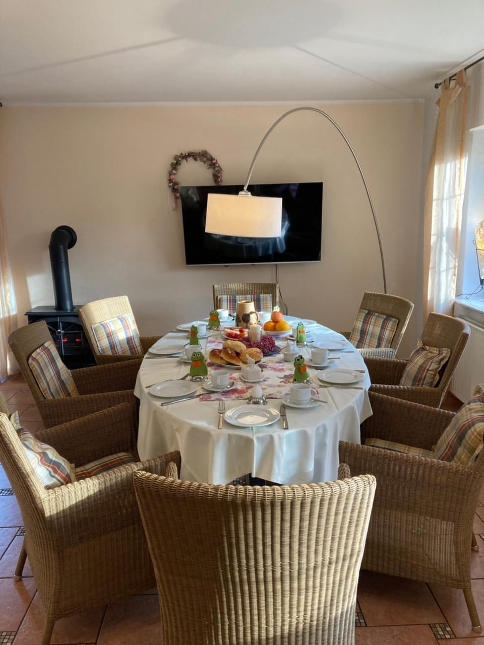 Living room, Dining area