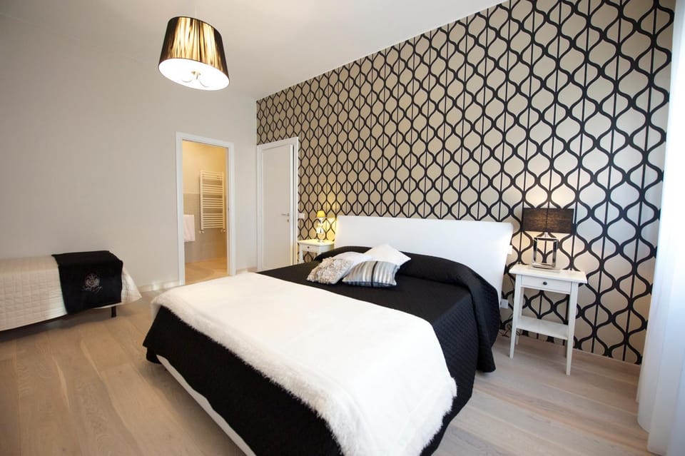 Spring, Bed, Day, View (from property/room), Other, Other, Photo of the whole room, Decorative detail
