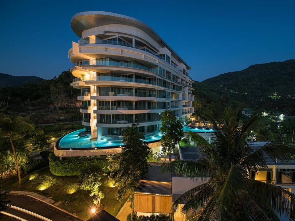 Property building, Swimming pool