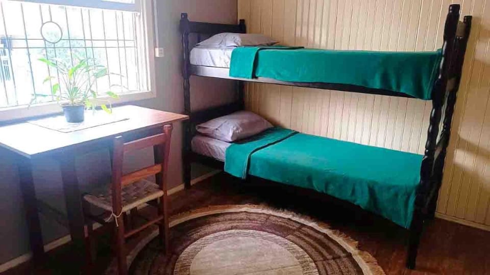 Bed, Photo of the whole room, bunk bed