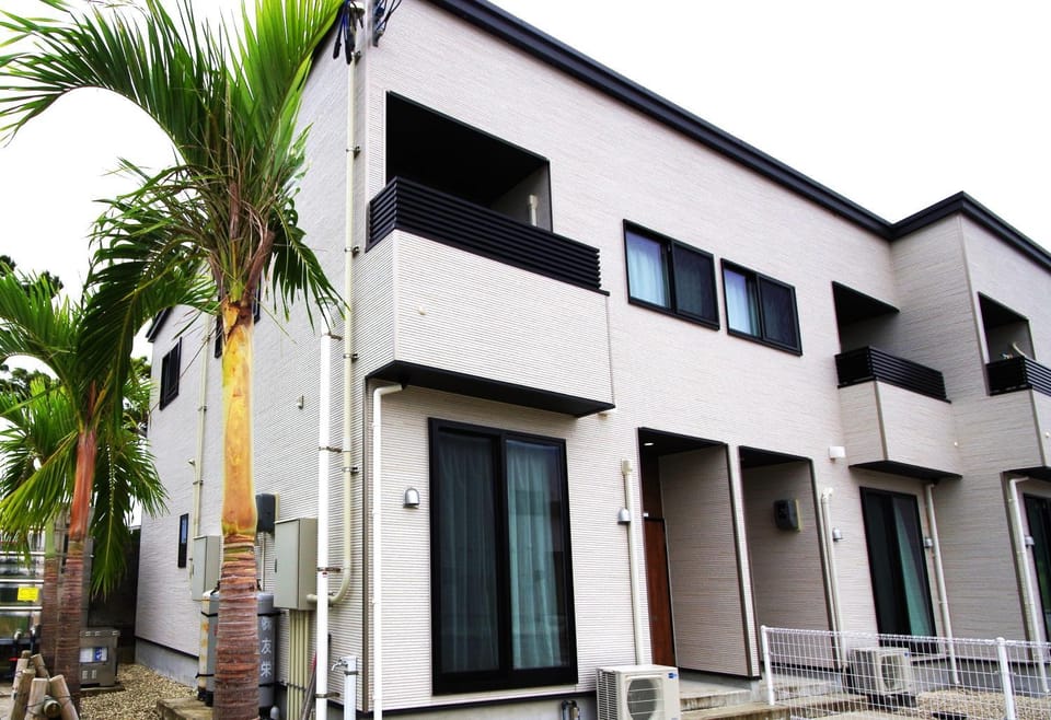 Property building, Day