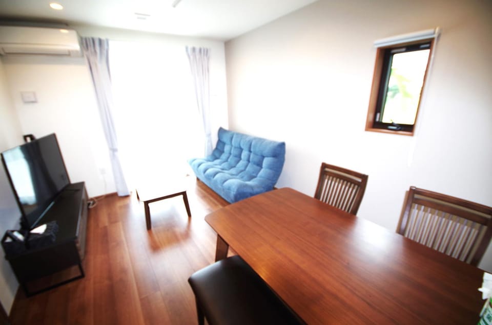 TV and multimedia, Living room, Dining area