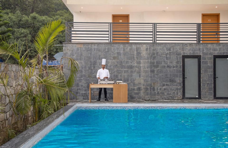 Pool view, Swimming pool