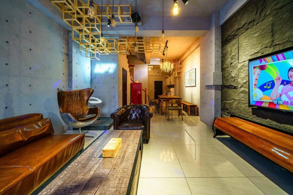 Communal lounge/ TV room, TV and multimedia, Living room