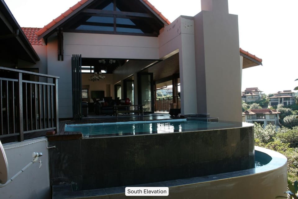 13 Yellowwood - with back-up power House in Dolphin Coast