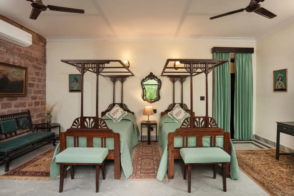 Bed, Photo of the whole room, Bedroom, air conditioner