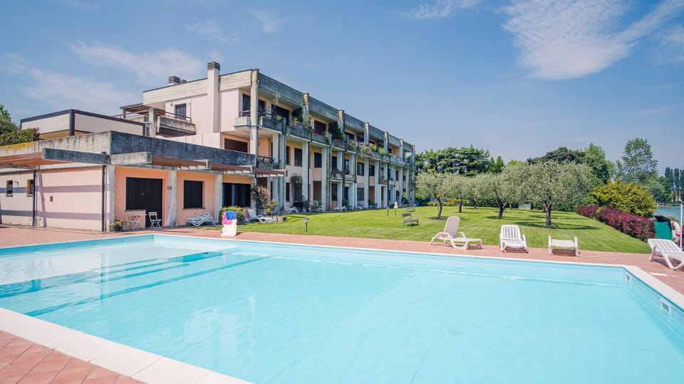 Pool view, Swimming pool