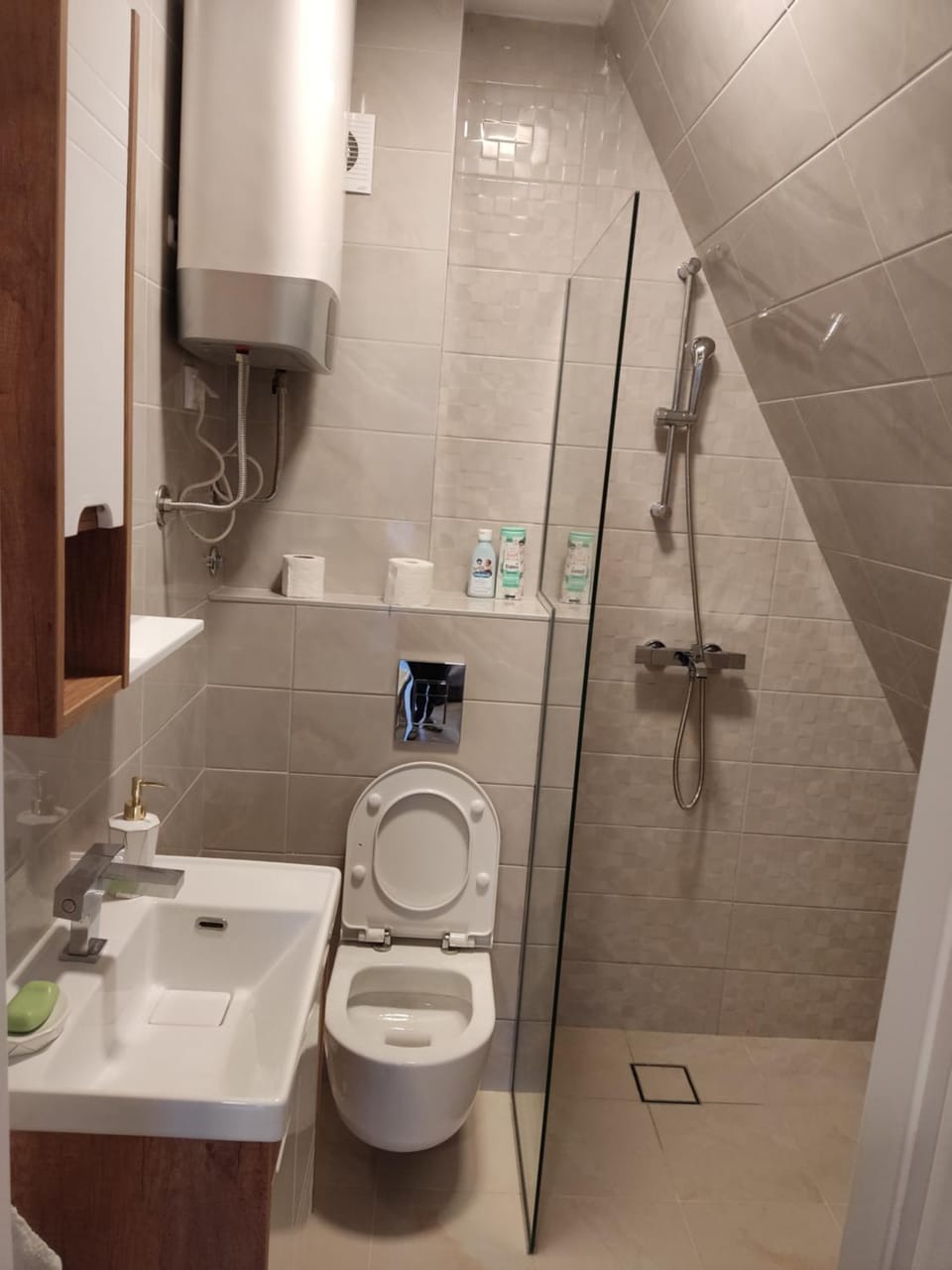 Shower, Bathroom