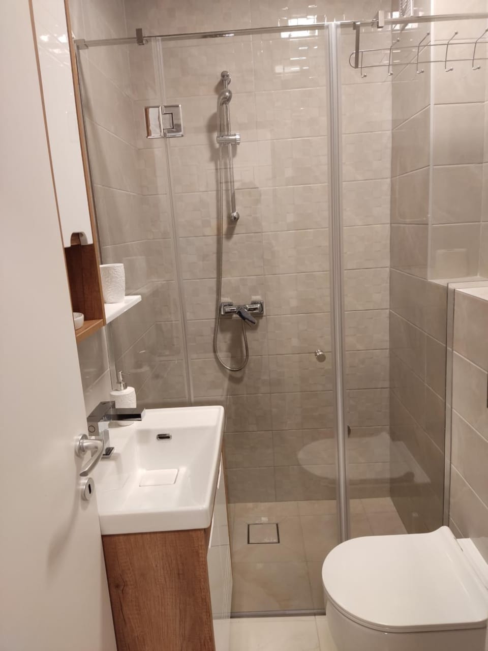 Shower, Toilet, Bathroom