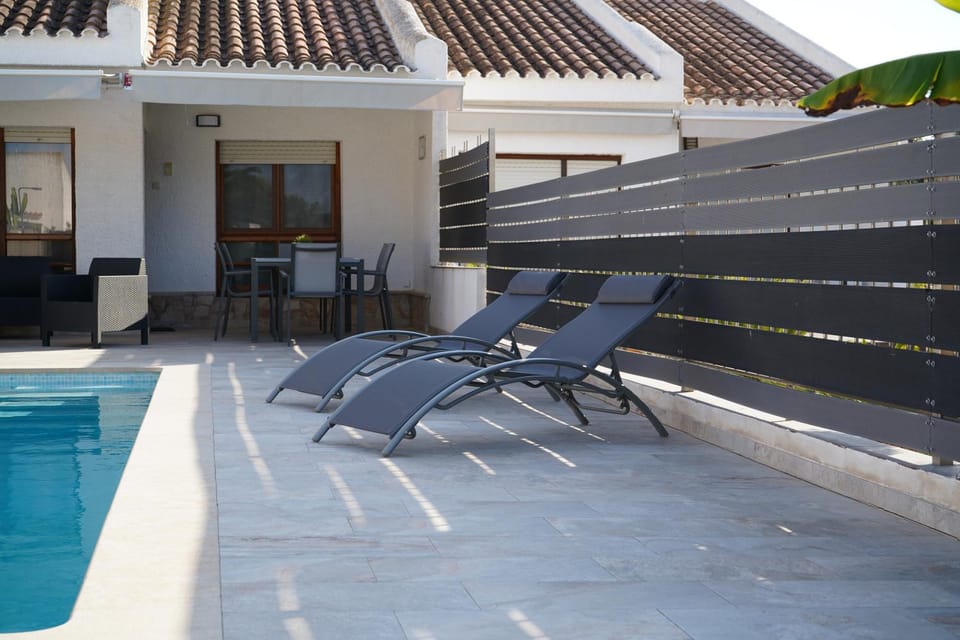 Patio, sunbed