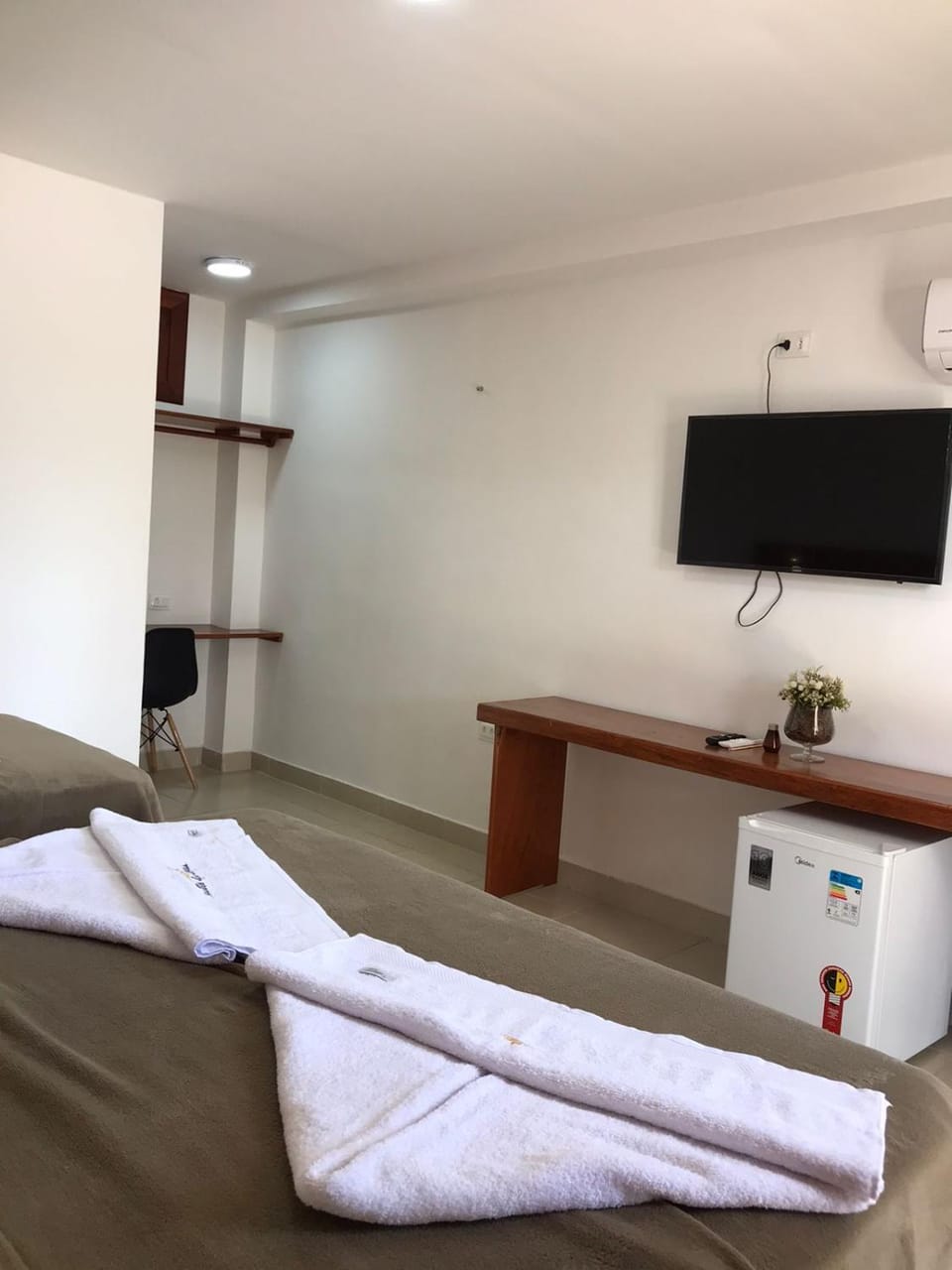 TV and multimedia, Photo of the whole room, towels