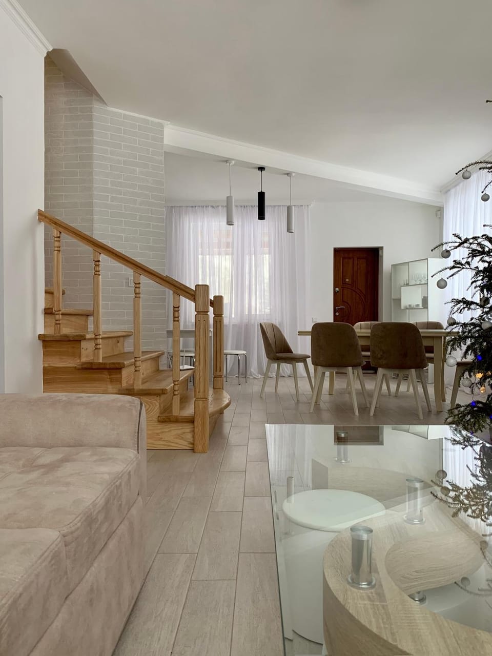 Living room, Seating area, Dining area