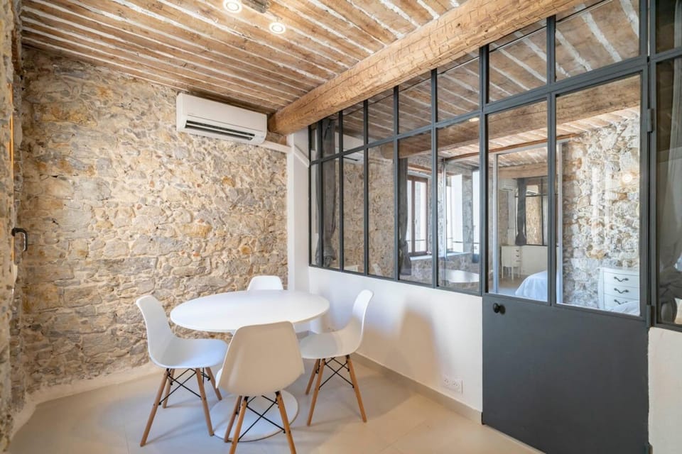 Brand new one bedroom heart of Cannes Apartment in Cannes