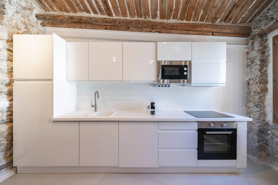Brand new one bedroom heart of Cannes Apartment in Cannes