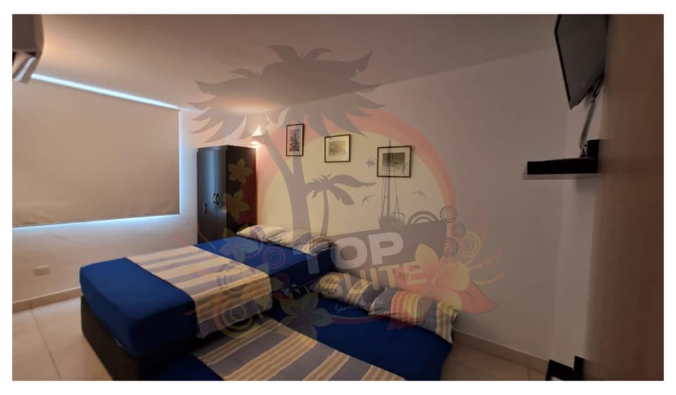 Bed, TV and multimedia, Photo of the whole room, Bedroom, internet, wardrobe, air conditioner